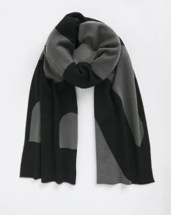 BOSS Large Logo Knitted Scarf