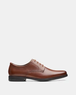 Clarks Howard walk shoes
