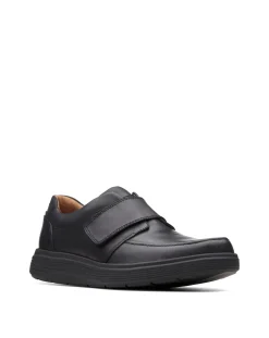 Clarks Un Abode Strap Wide Fit Shoes