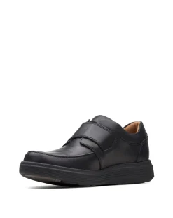 Clarks Un Abode Strap Wide Fit Shoes