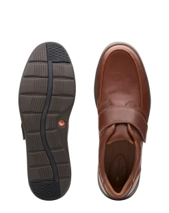 Clarks Un Abode Strap Wide Fit Shoe