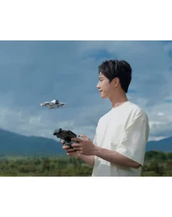 DJI Neo Drone - Fly More Combo