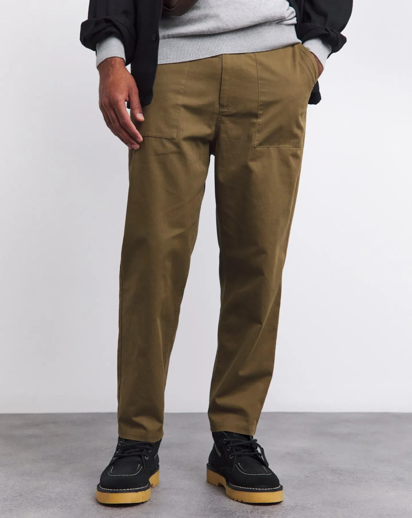 FARAH Hawtin Tapered Fit Twill Trouser