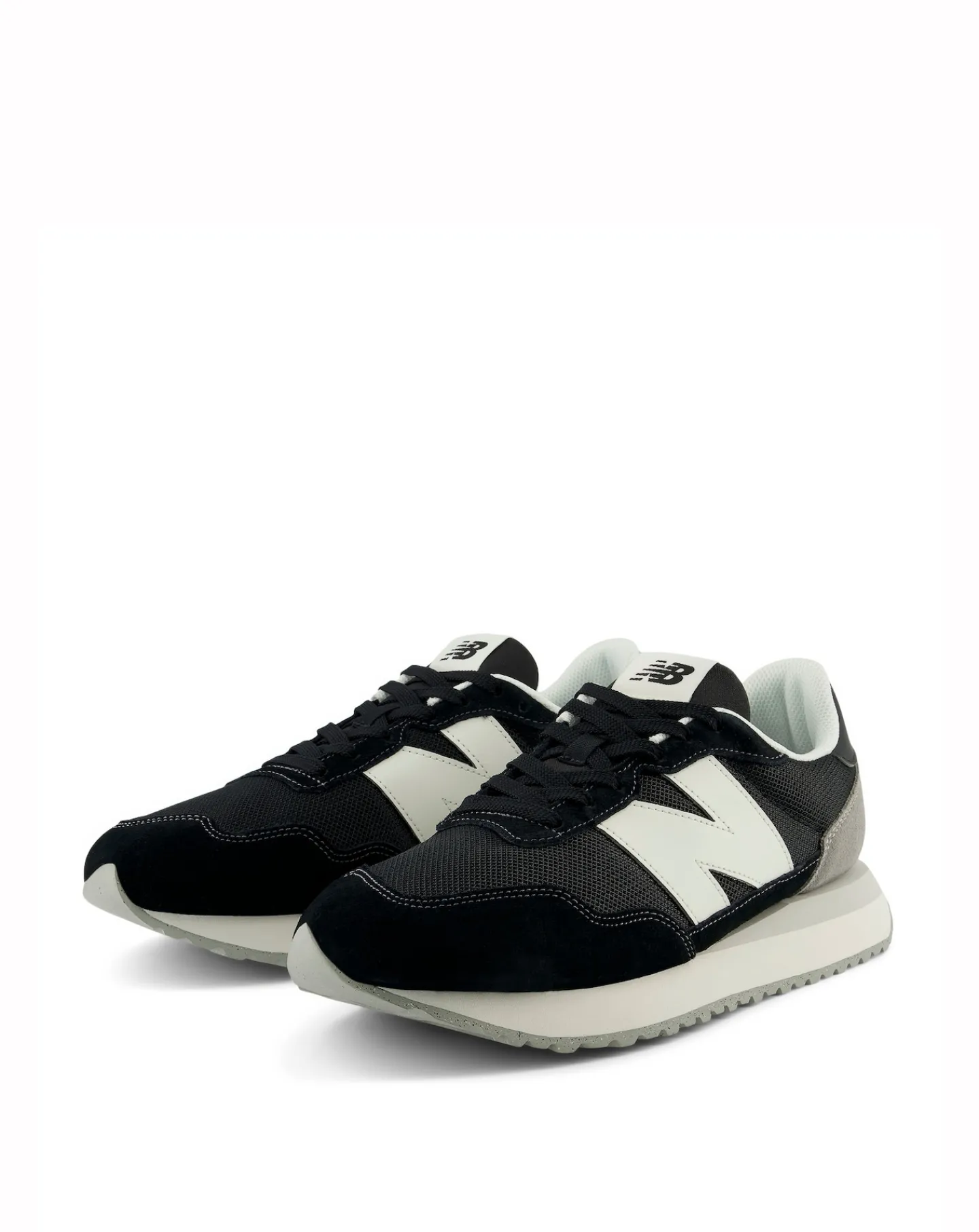 New Balance 237 Trainers