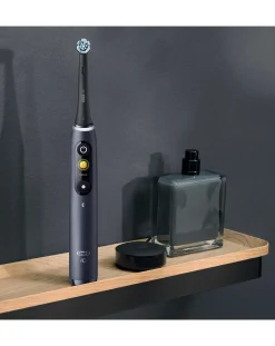 Oral B Oral-B iO8 Black Electric Toothbrush with Travel Case