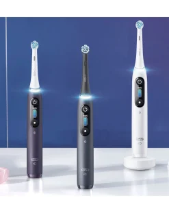 Oral B Oral-B iO8 Black Electric Toothbrush with Travel Case