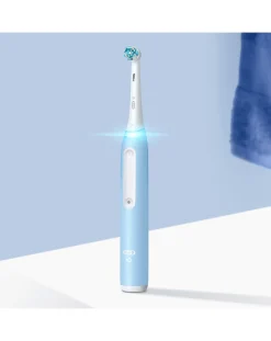 Oral B Oral-B iO3 Ice Blue Electric Toothbrush