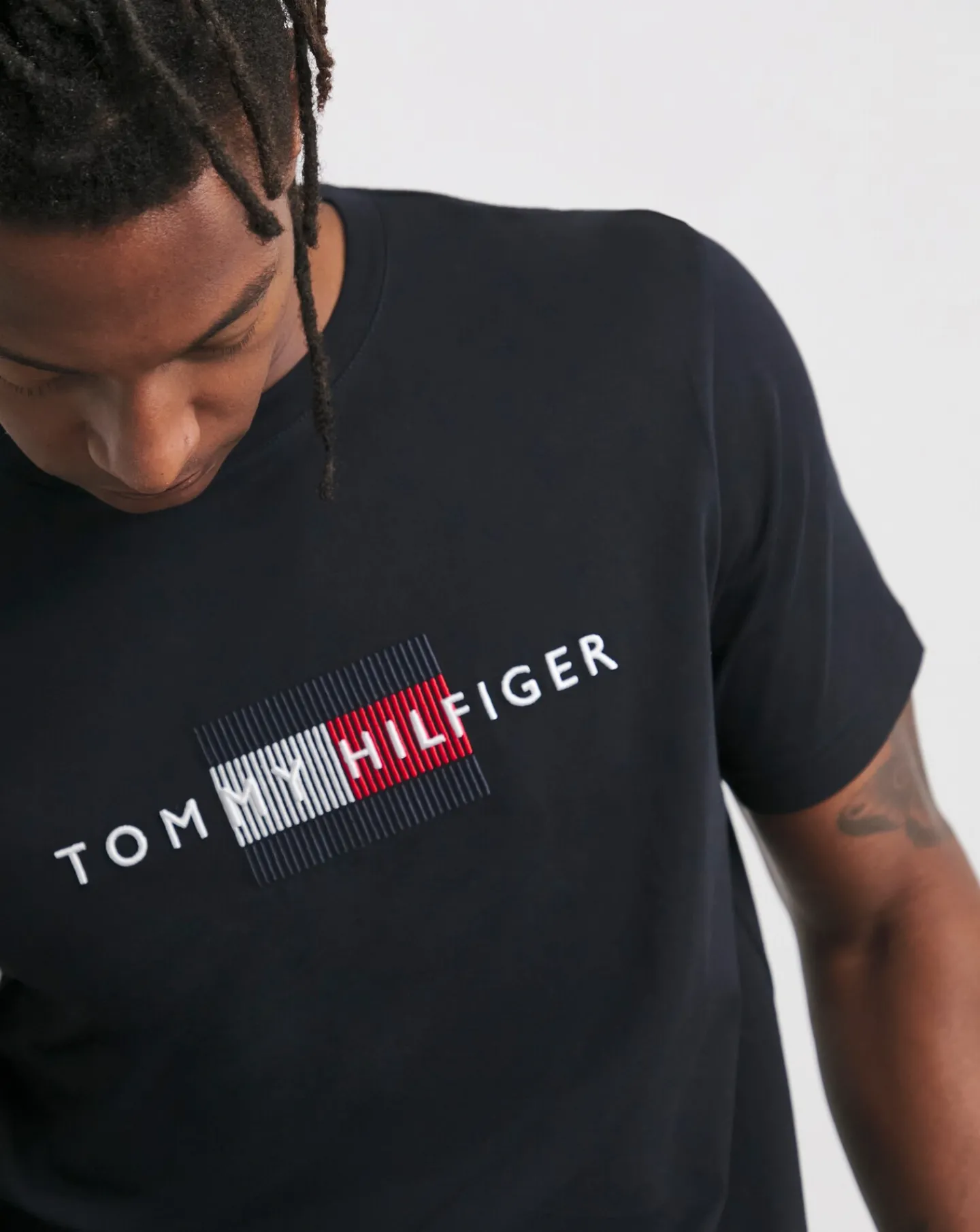 Tommy Hilfiger Flag Logo Embroidered T-Shirt