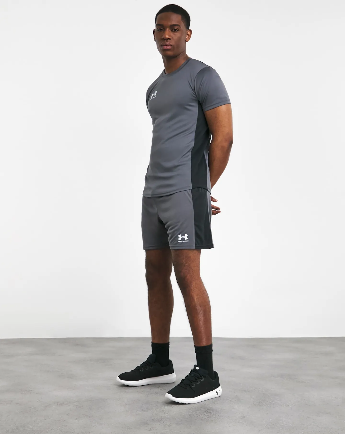 Under Armour Challenger Train Short Sleeve T-Shirt