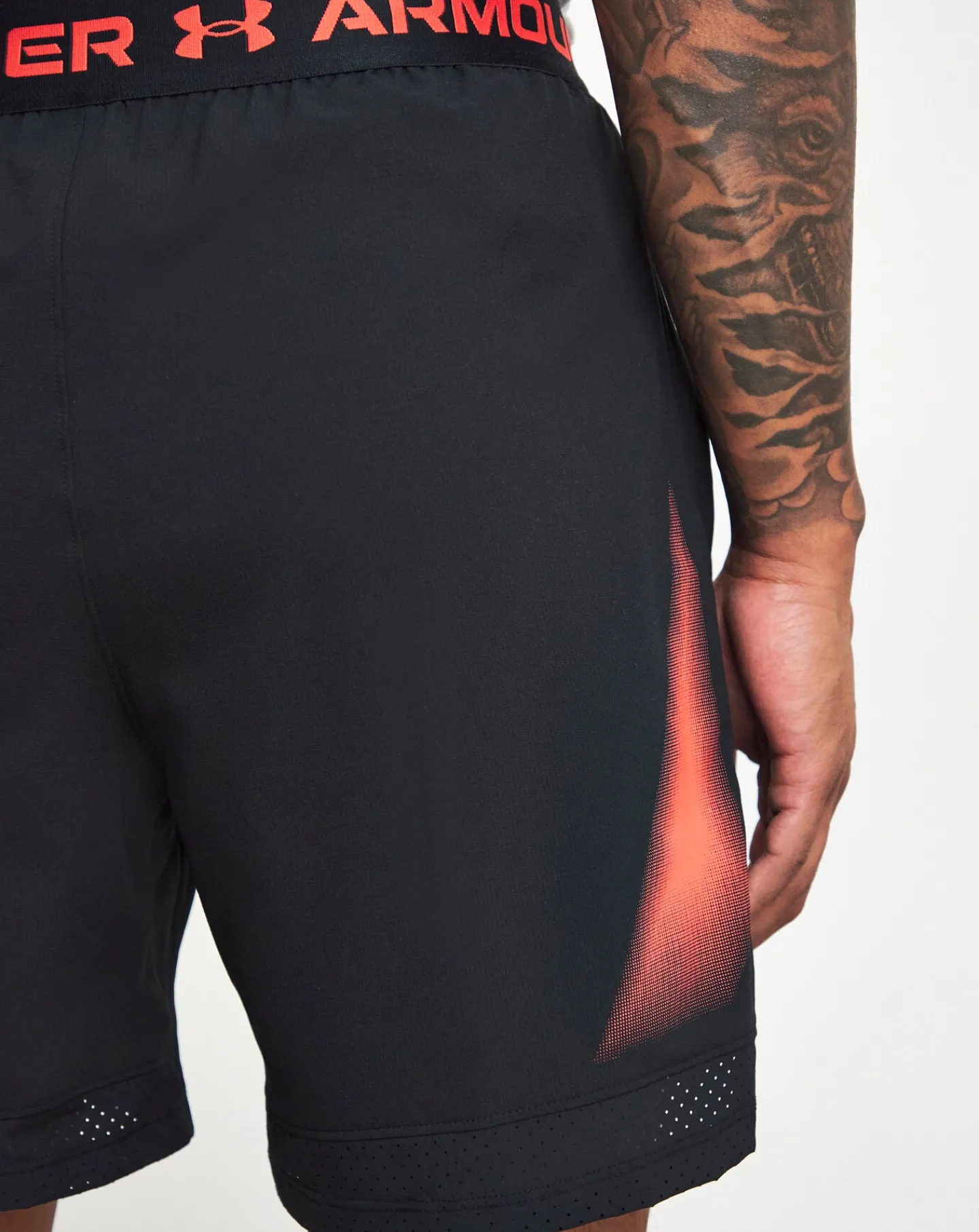 Under Armour Vanish Woven 6" Shorts